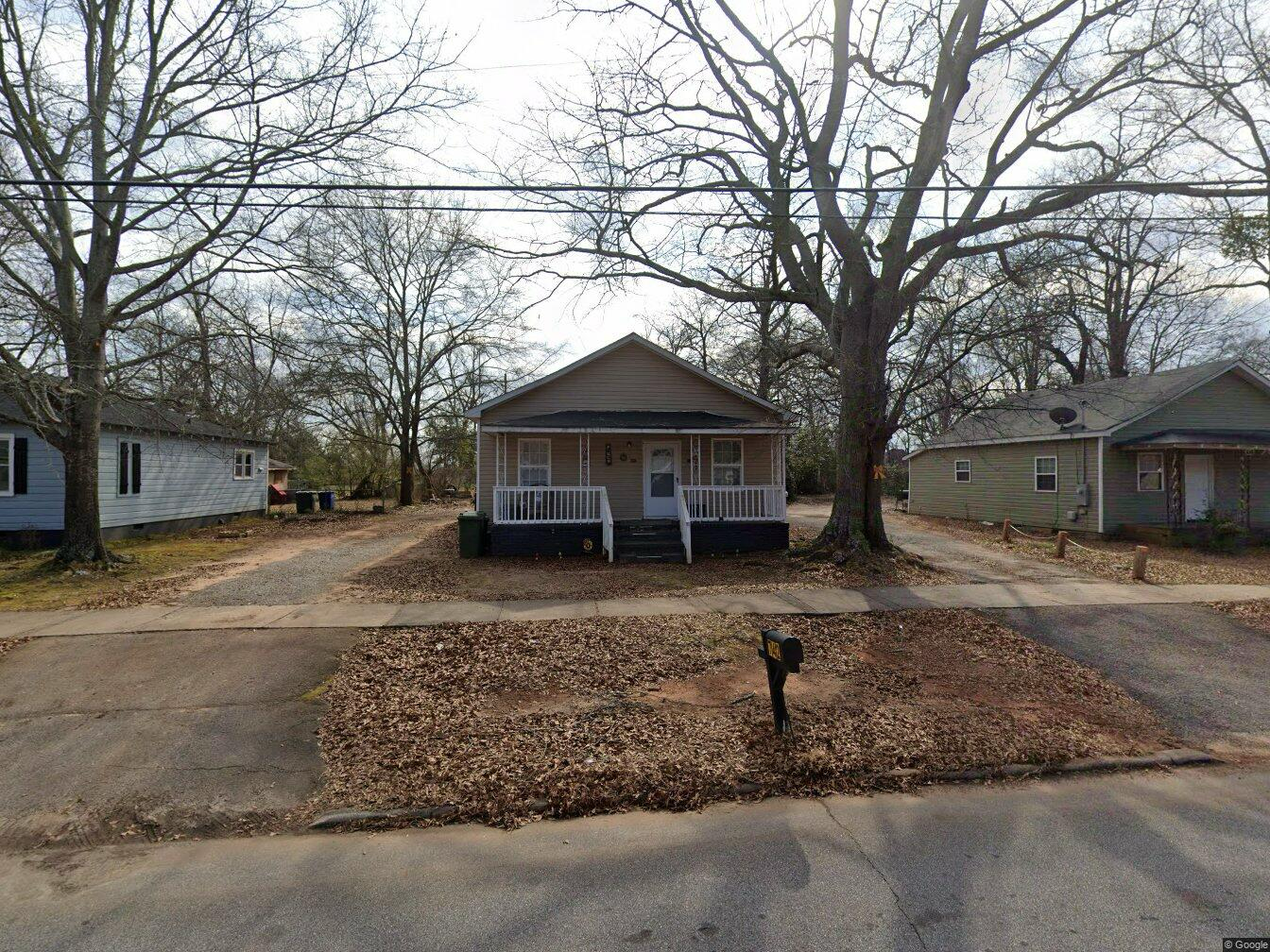 742 E Chappell St